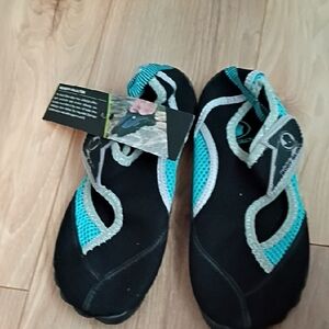 Body Glove Black and Teal Women's Water Sandals